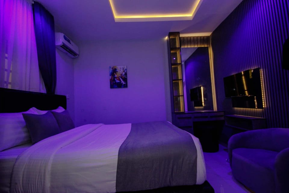 Standard Suite | WiFi (free)