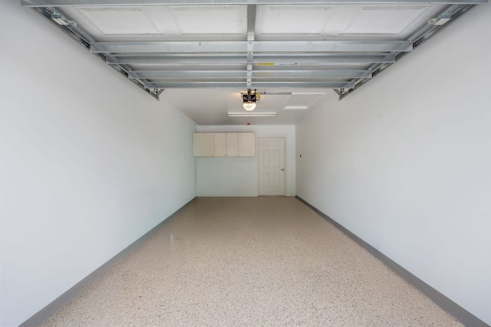 1 Car Garage