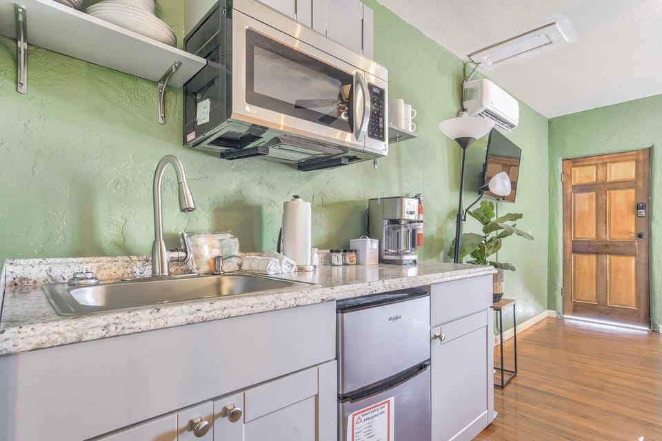 Kitchenette