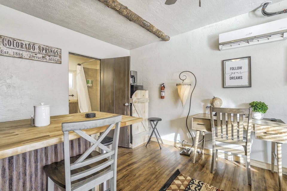 1 bed, 1 bath studio apartment
