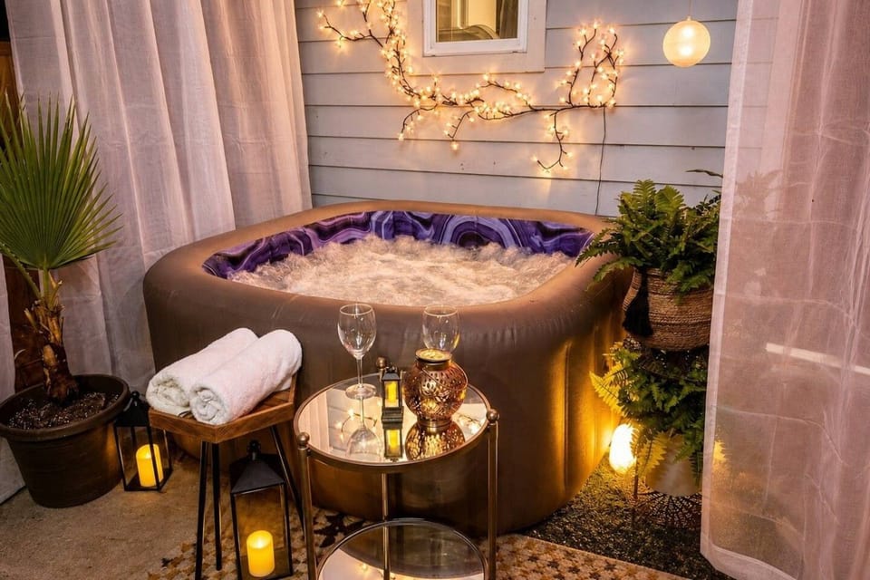 Indoor spa tub