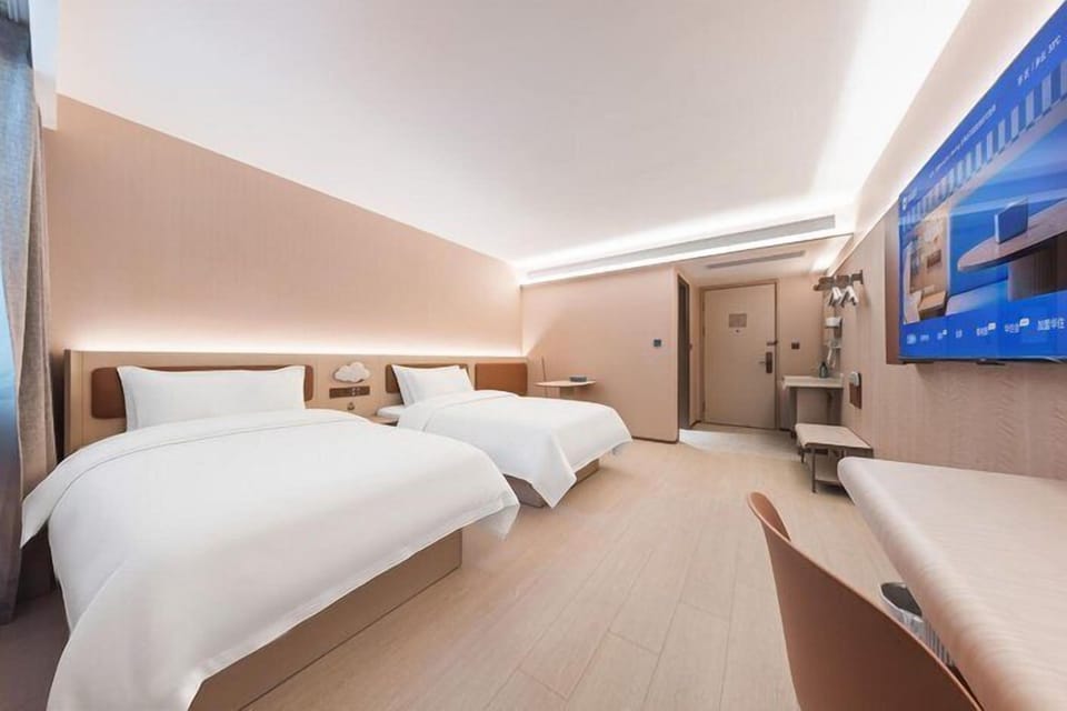 Superior Twin Room | Memory foam beds, desk, blackout drapes, soundproofing