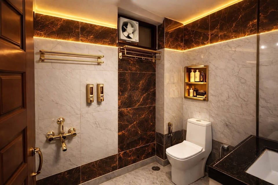 Classic Studio Suite, Desert View | Bathroom | Free toiletries, hair dryer, towels, shampoo