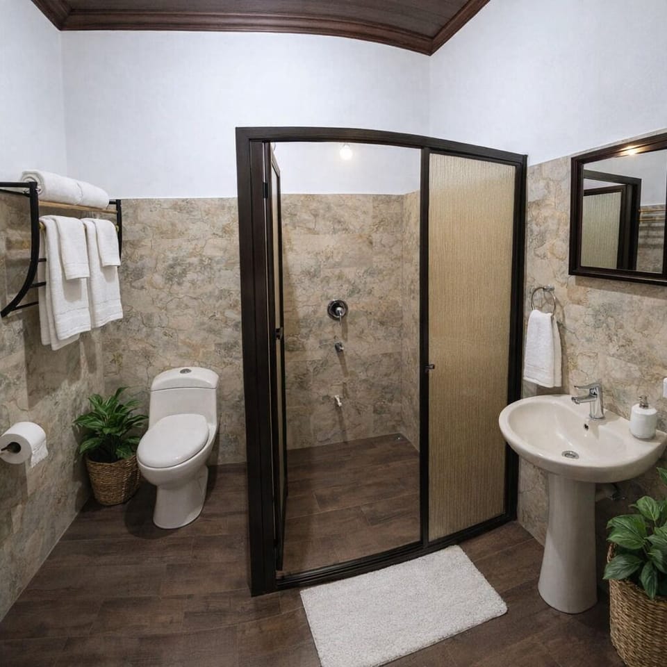 Comfort Room, Non Smoking, Courtyard View | Bathroom