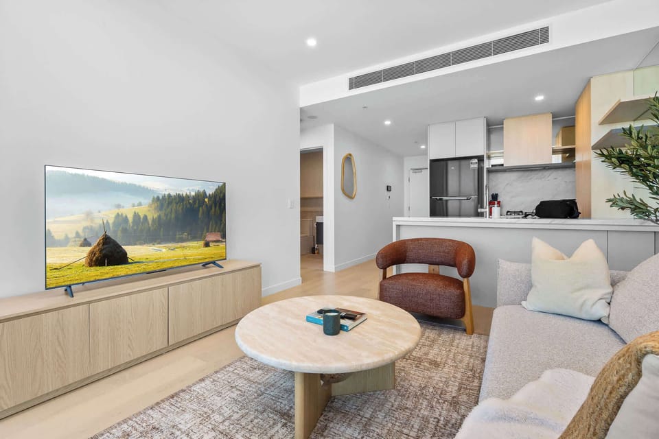 Enjoy spacious open-plan living with a king sofa bed, fully equipped kitchen, Smart TV and an inviting space to relax after exploring Broadbeach and The Star.