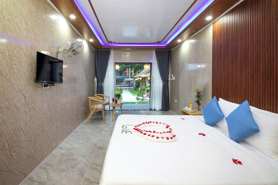 Deluxe Double Room, Garden View | Desk, WiFi (free)