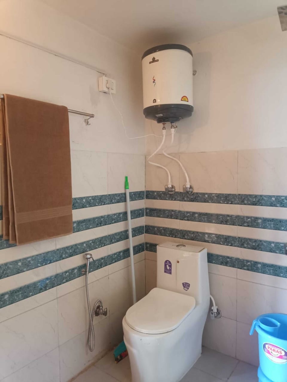 Deluxe Room | Bathroom | Shower, soap