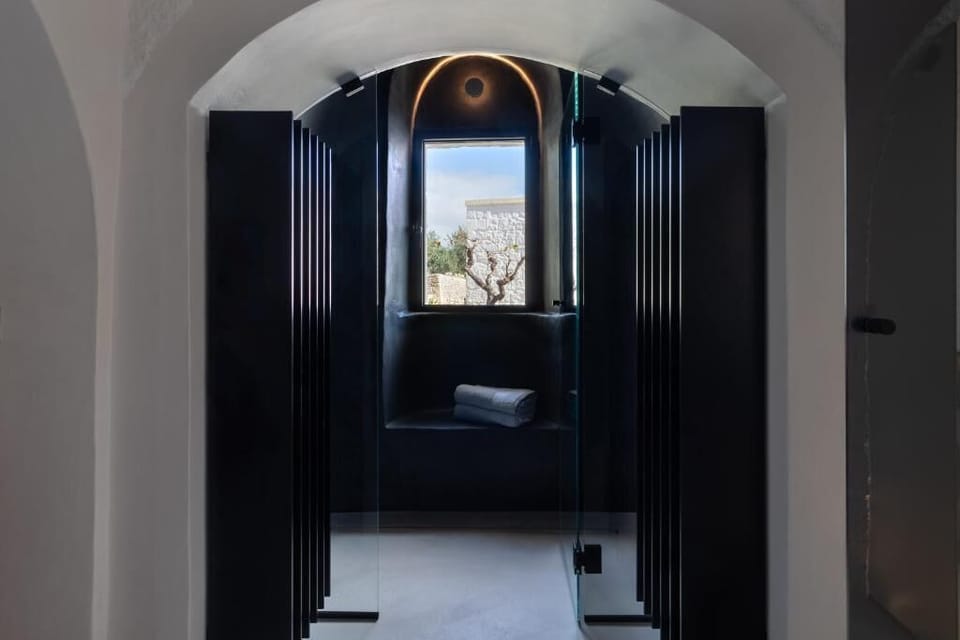 Romantic Suite, 1 King Bed with Sofa bed, Vineyard View | Interior