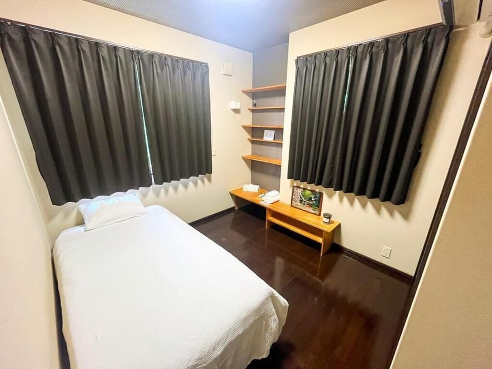 Blackout drapes, WiFi (free)