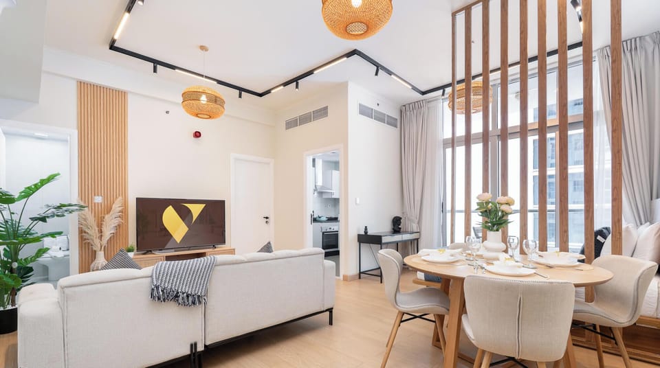 Classic Apartment, Balcony, Canal View | Interior