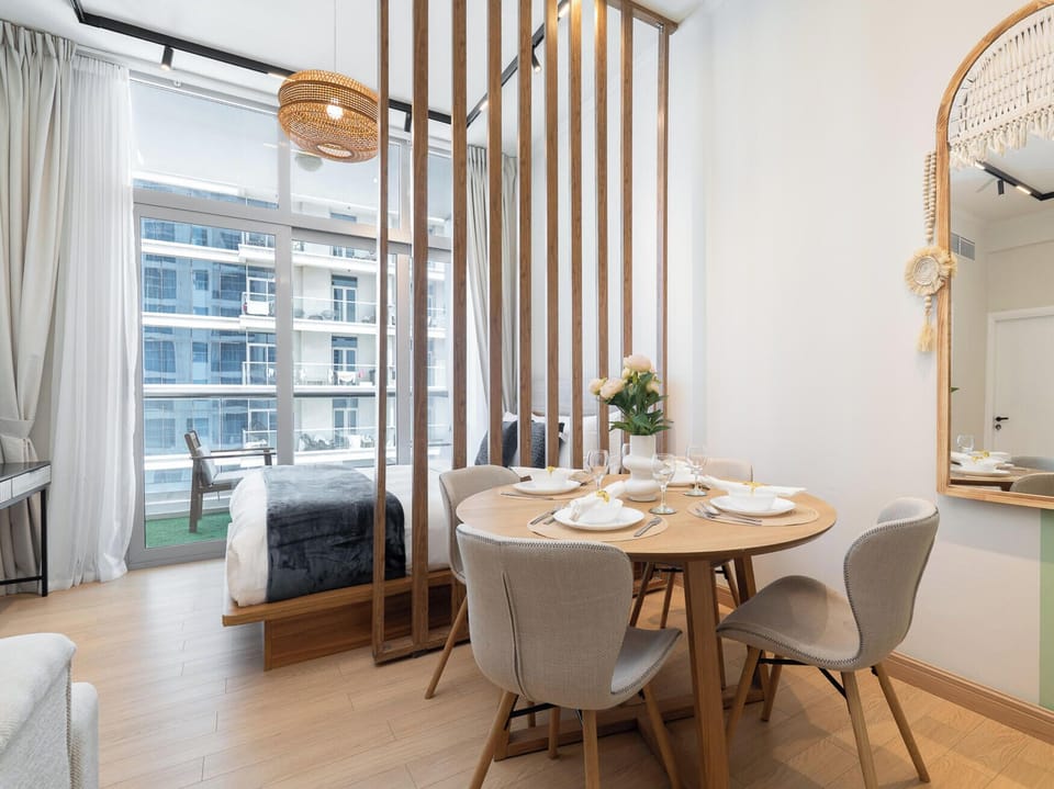 Classic Apartment, Balcony, Canal View | Dining