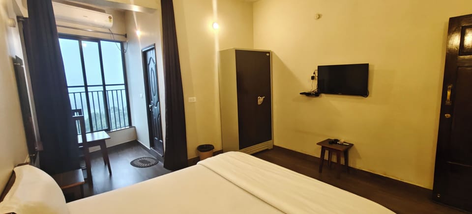 Comfort Single Room, Balcony, Mountain View