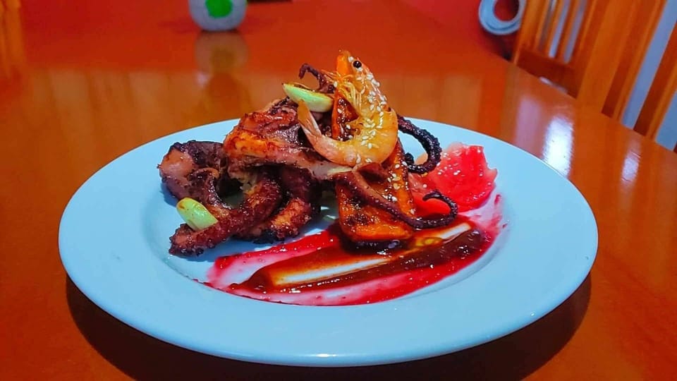 Double Room, Mountain View | Food and drink
