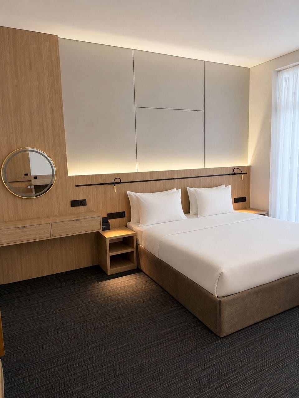 Luxury Suite, Balcony, Courtyard View | Bathroom | Shower, free toiletries, hair dryer, slippers