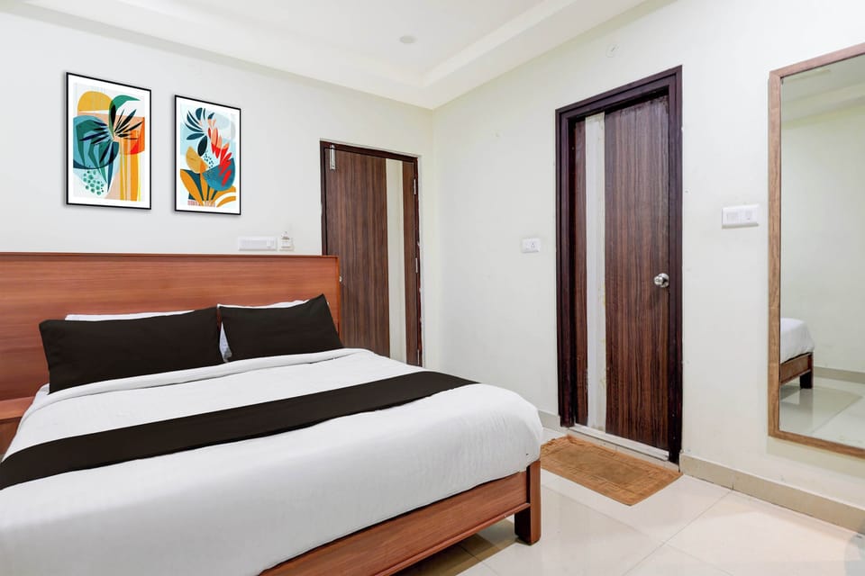 Classic Room | Desk, WiFi (free), bed sheets