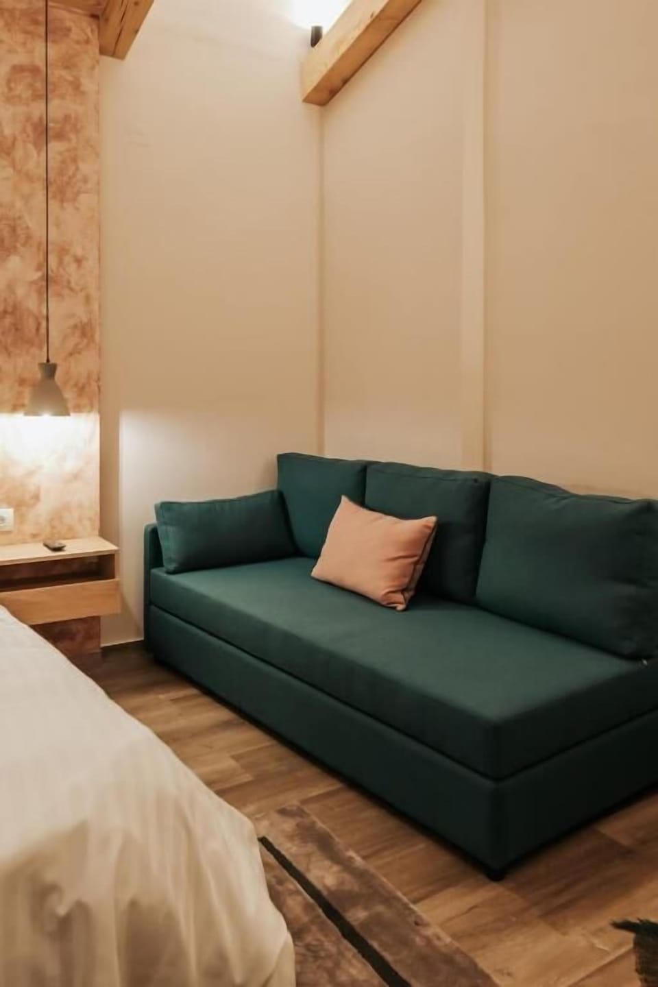 Deluxe Suite, Balcony, City View | Living area