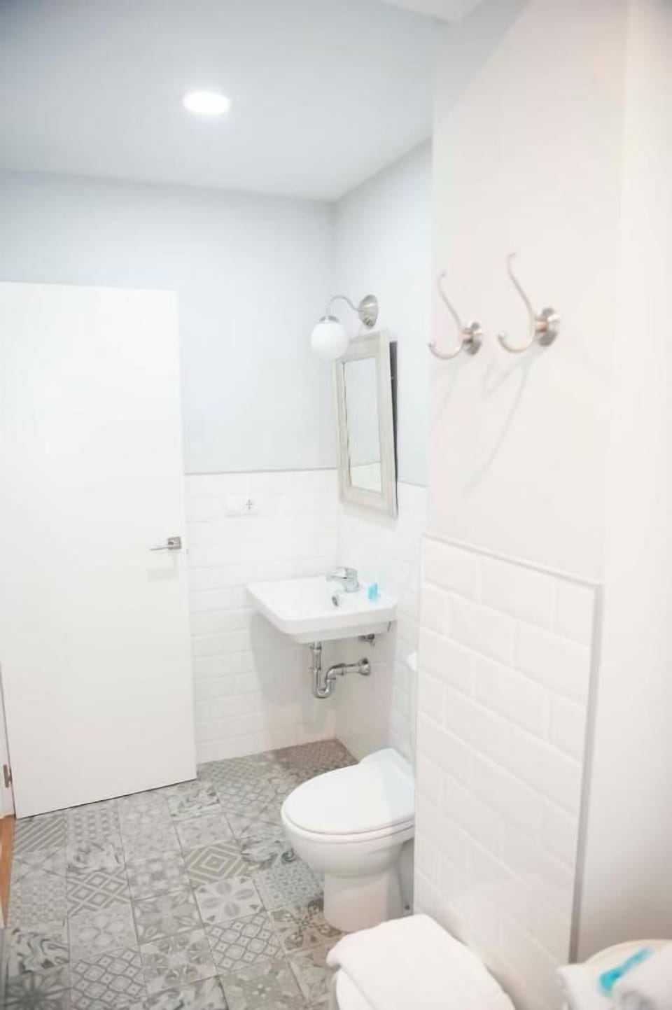 Economy Double Room (Doble economica 135) | Bathroom