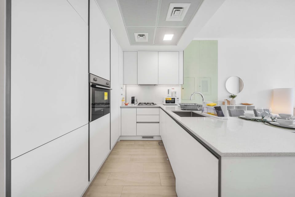 Kitchen / Dining