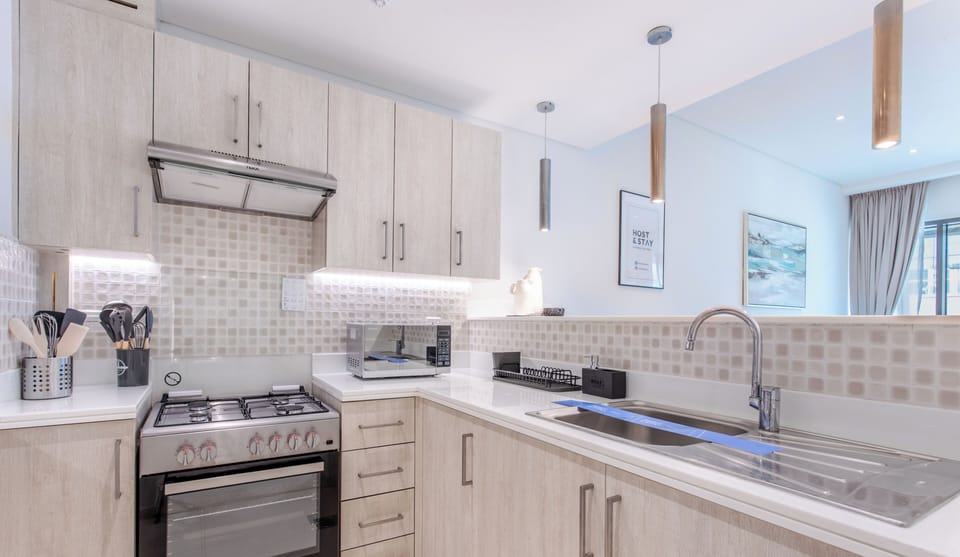 Deluxe Apartment, 1 Bedroom, Balcony | Private kitchen