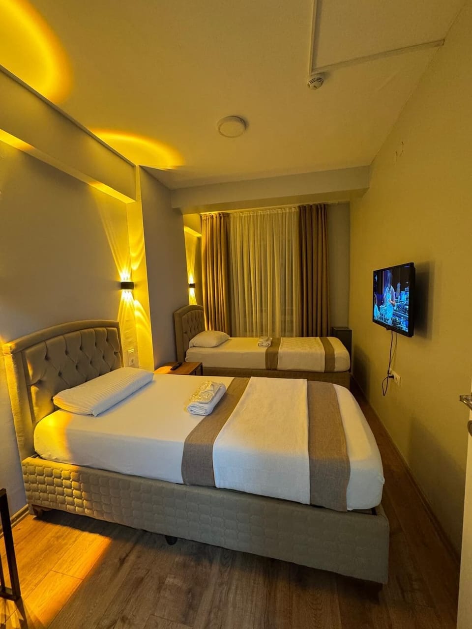 Standard Quadruple Room | WiFi (free), bed sheets