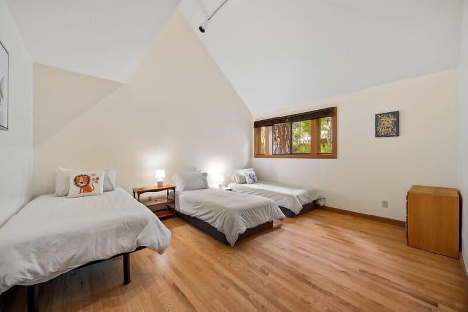 Kid's room is now furnished with 2 twins and a full bed