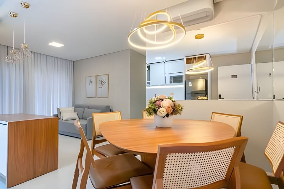 Apartment | Dining