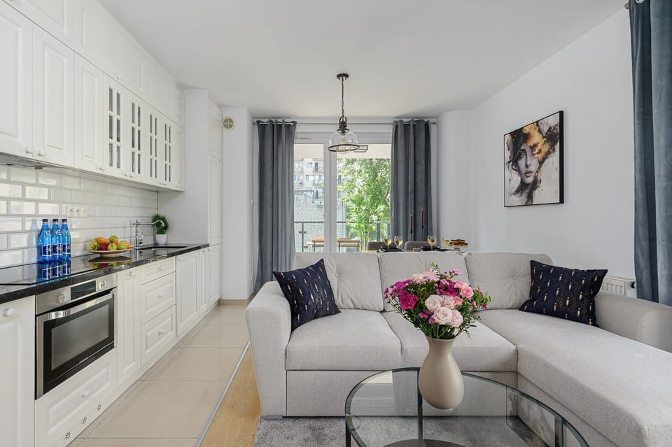 Classic Apartment, Balcony, Courtyard View | Living area | 40-inch LCD TV with satellite channels, Netflix, streaming services