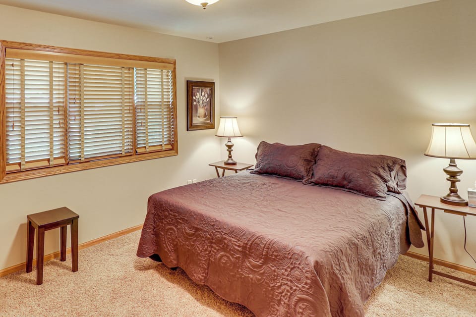 House (4 Bedrooms) | Interior