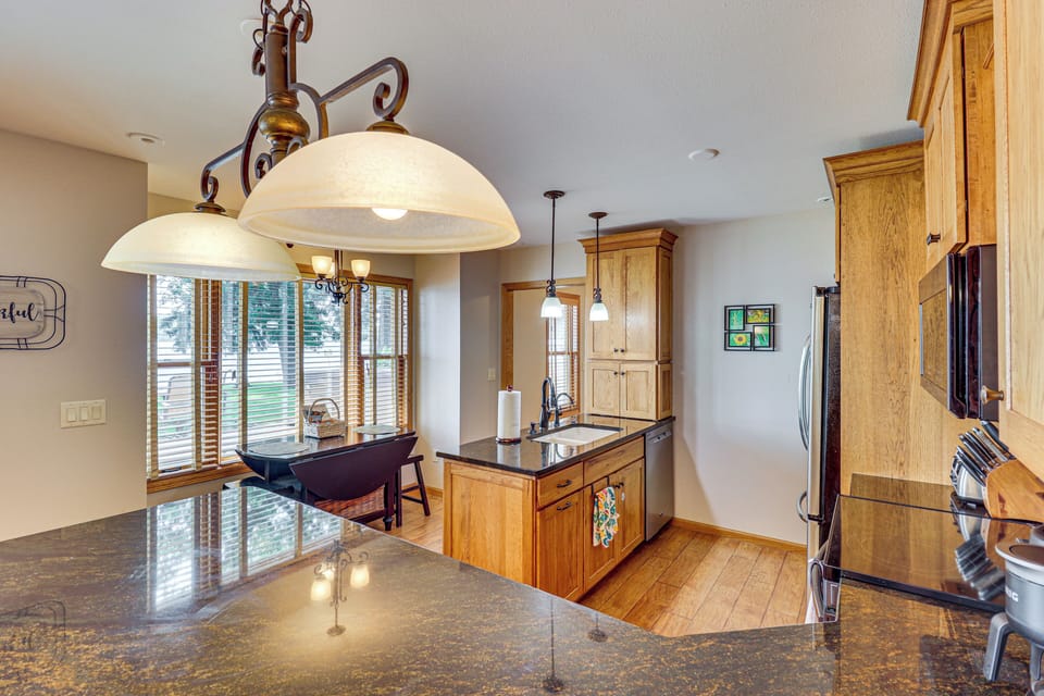 House (4 Bedrooms) | Interior