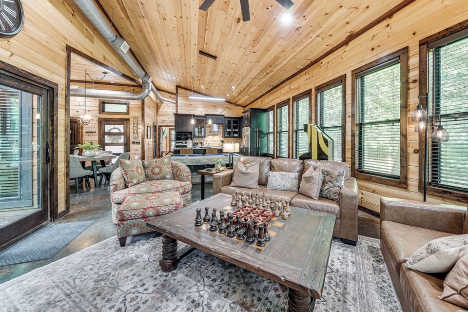 House (2 Bedrooms) | Interior