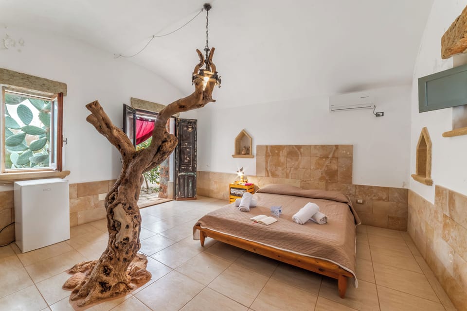 Standard Room, 1 Bedroom, Air conditioning (Villa Fontanelle Double Room 1) | 1 bedroom
