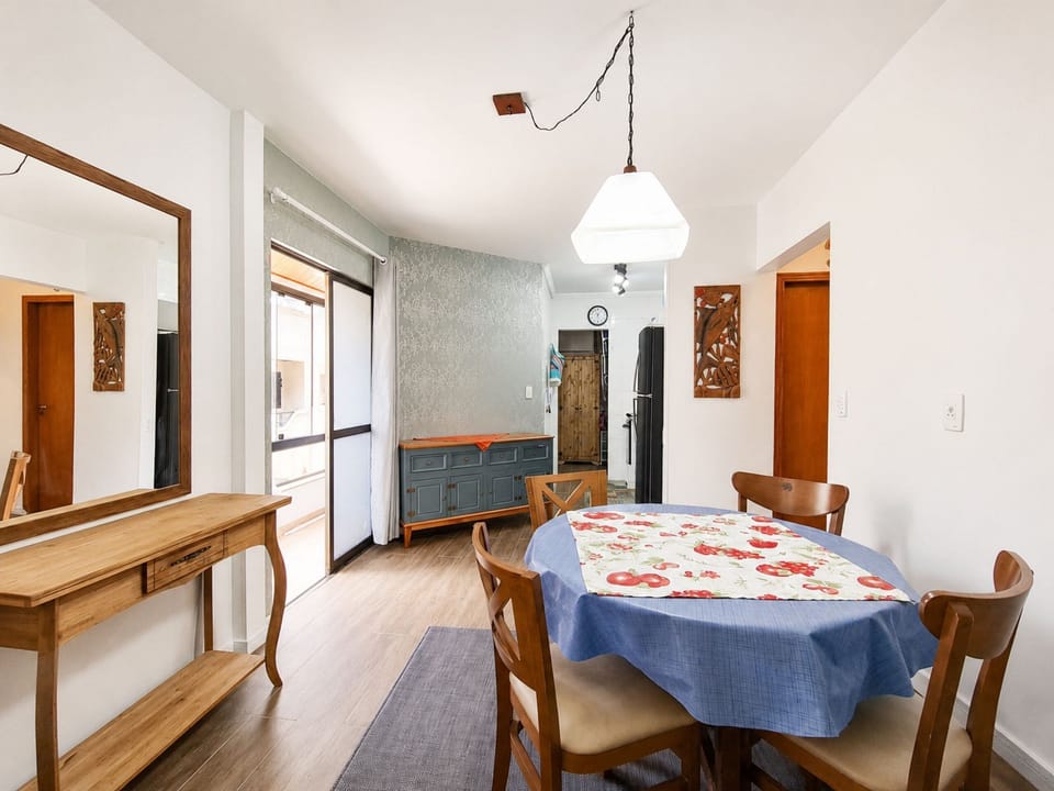 Apartment | Dining