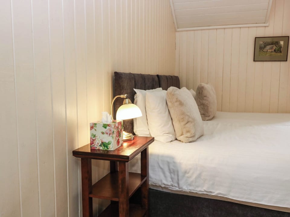 3 bedrooms, WiFi (free), individually decorated, individually furnished