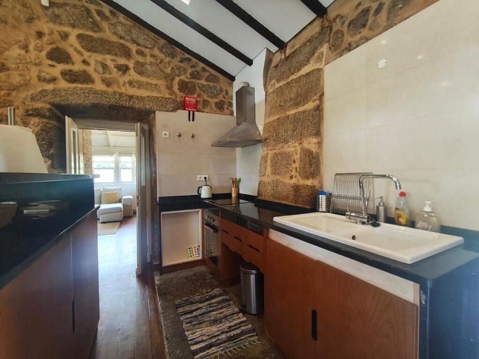 Fridge, dishwasher