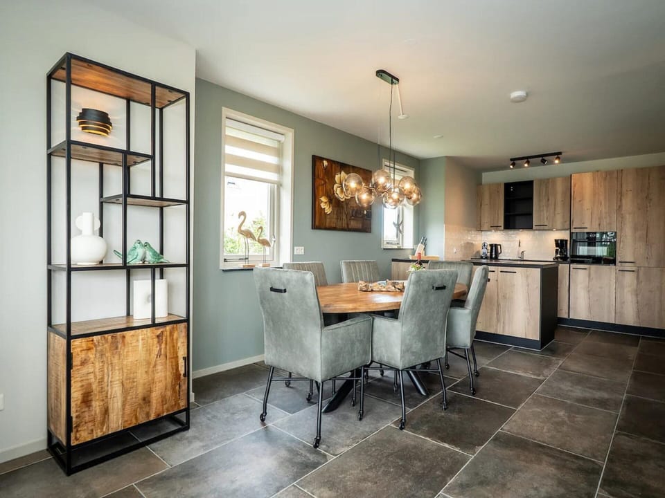 House | Dining