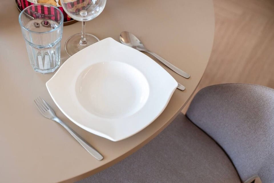 Modern Apartment in Łódź City Center with Terrace & Parking | RENTUJEMY.COM