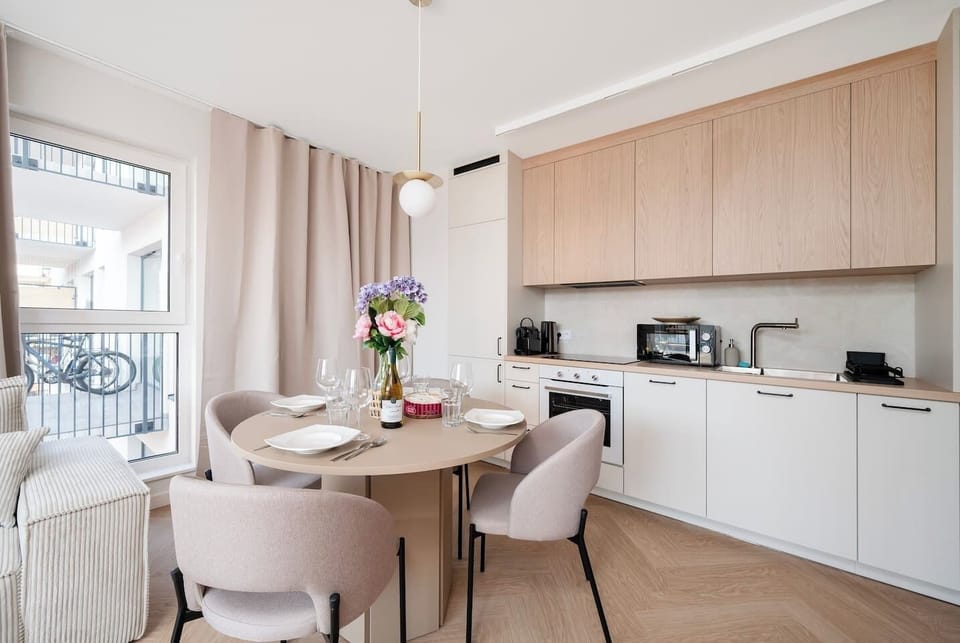 Modern Apartment in Łódź City Center with Terrace & Parking | RENTUJEMY.COM