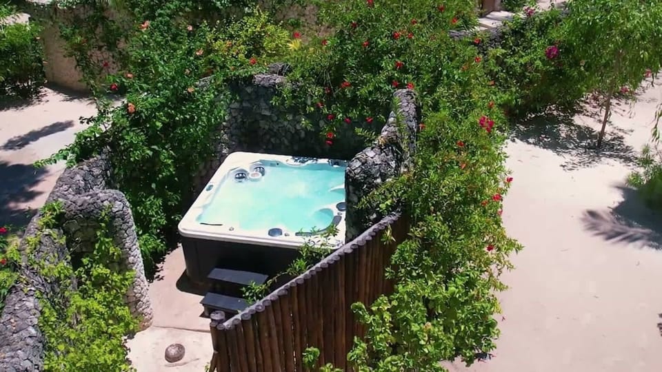 Outdoor spa tub