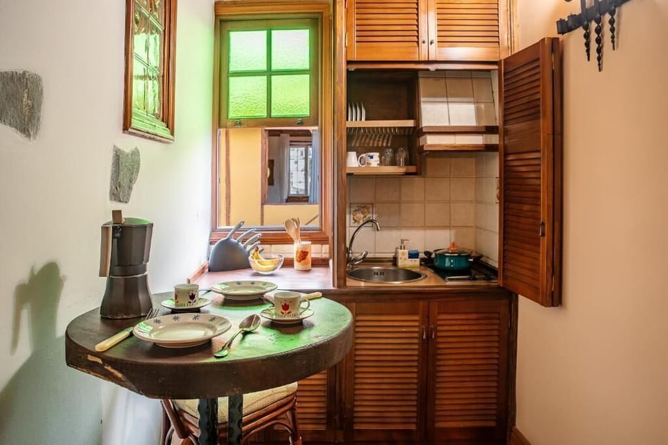 Apartment, Private Bathroom | Private kitchen