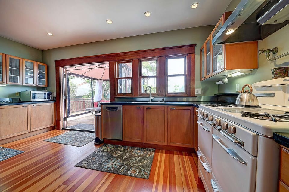 House, Multiple Beds, Mountain View (Historic Craftsman) | Private kitchen