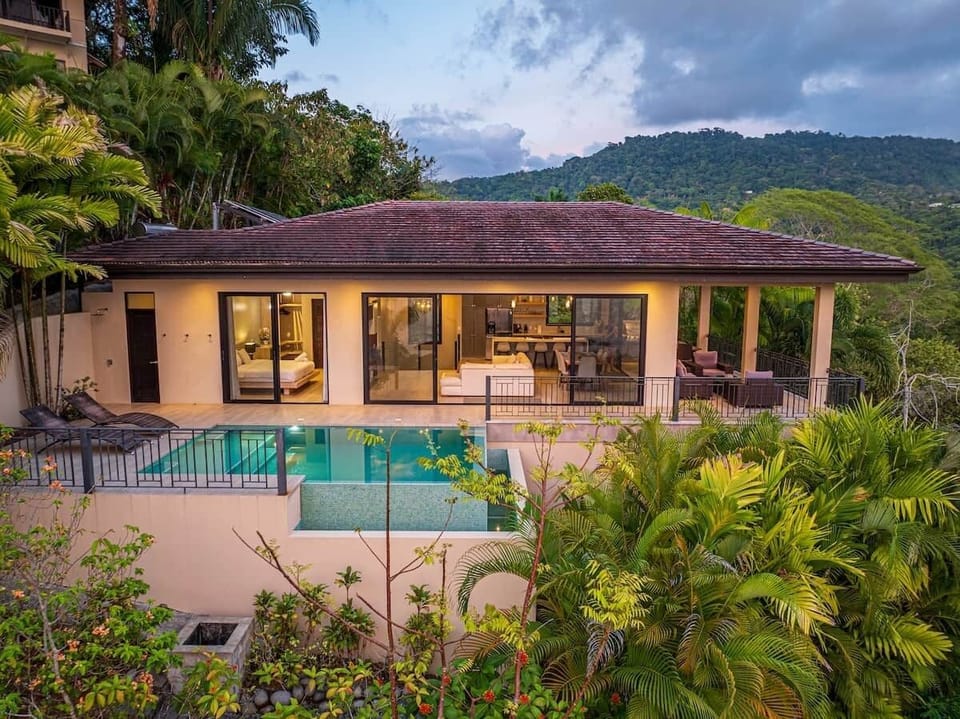 Canto del Mar exterior view with infinity pool. 