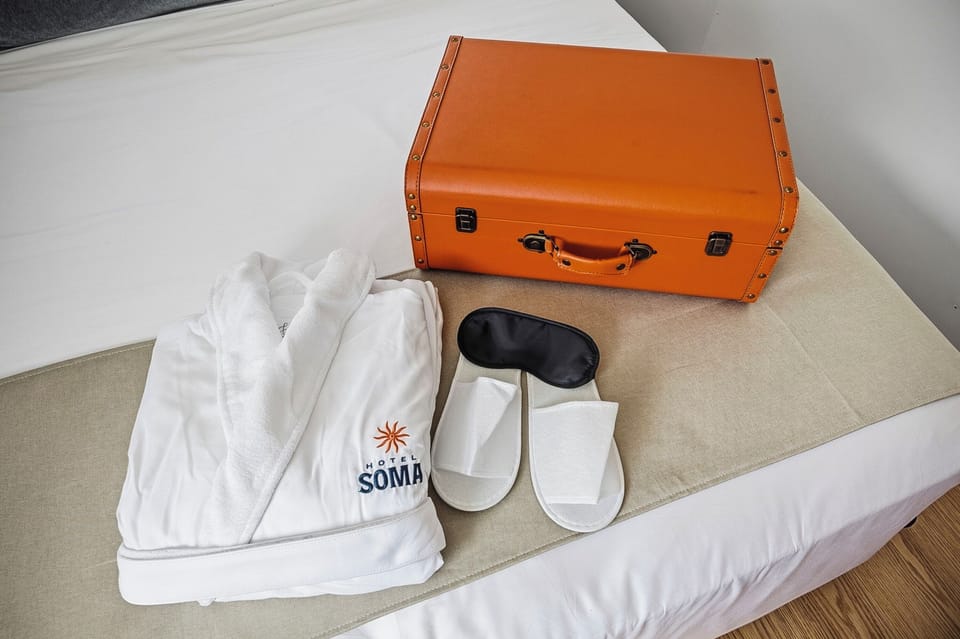 Sink into premium linens and a king bed made for sleeping in. Your private retreat at the end of a day exploring Fort Worth.