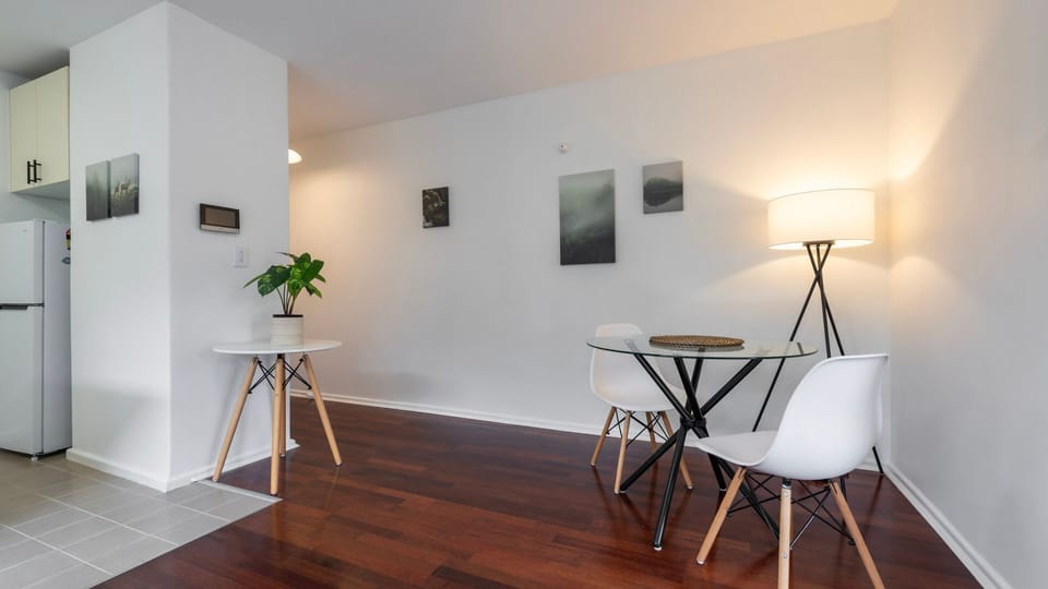 Dedicated dining space for casual breakfasts and dinners.