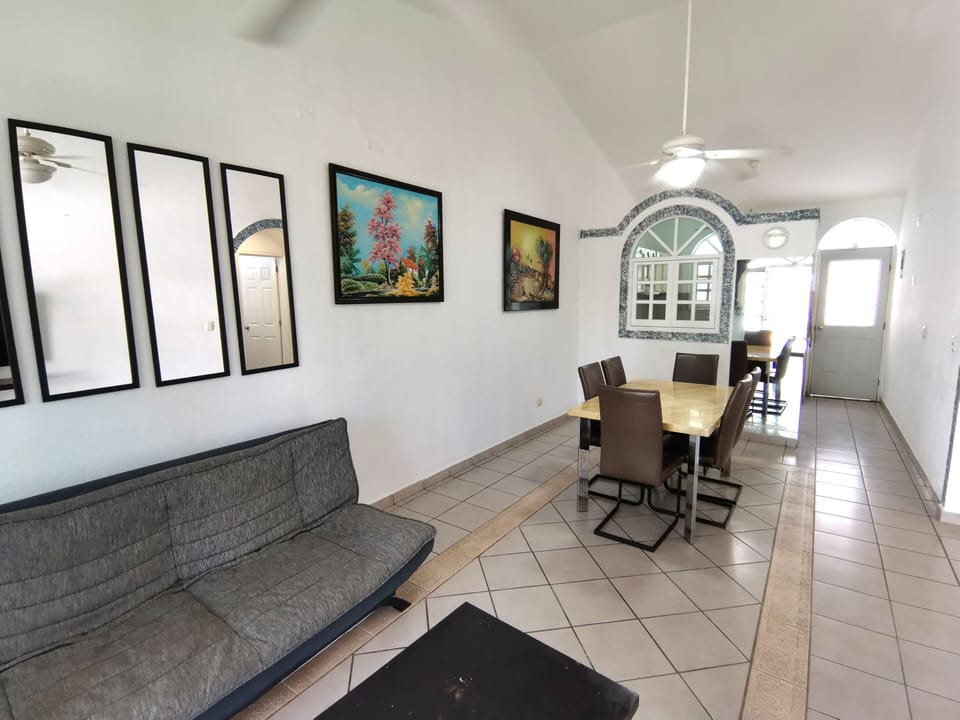 Family Villa, Garden View | Living area