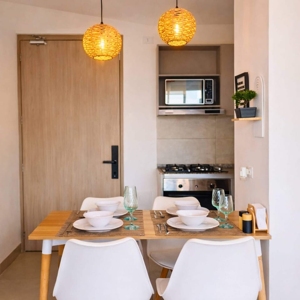 Apartment, 1 Bedroom, Accessible, Balcony | Dining room
