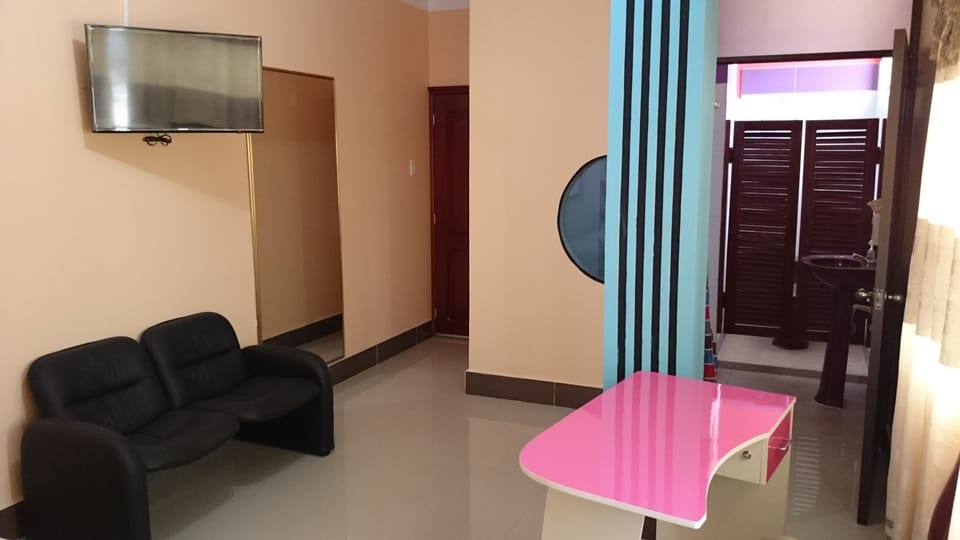 Soundproofing, WiFi (free)