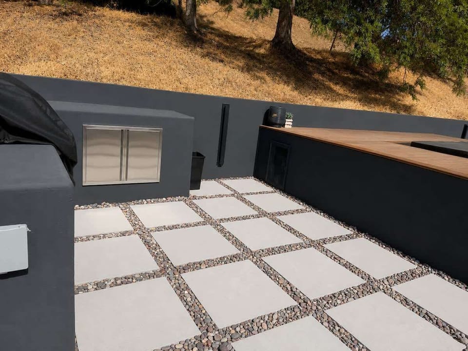 Modern patio area with a clean and stylish design ✨☀️🏡