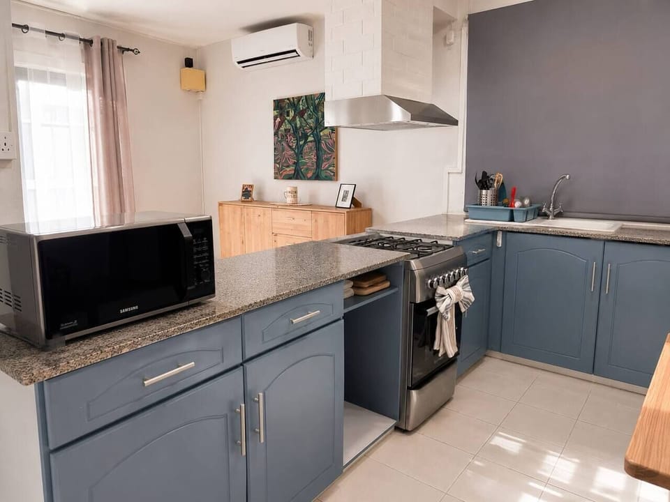 Fully equipped kitchen for convenient home-style meals.