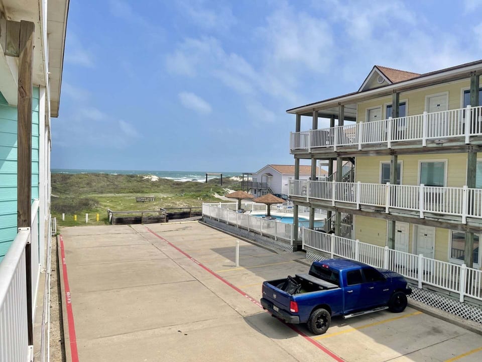 Room, 2 Bedrooms | Exterior
