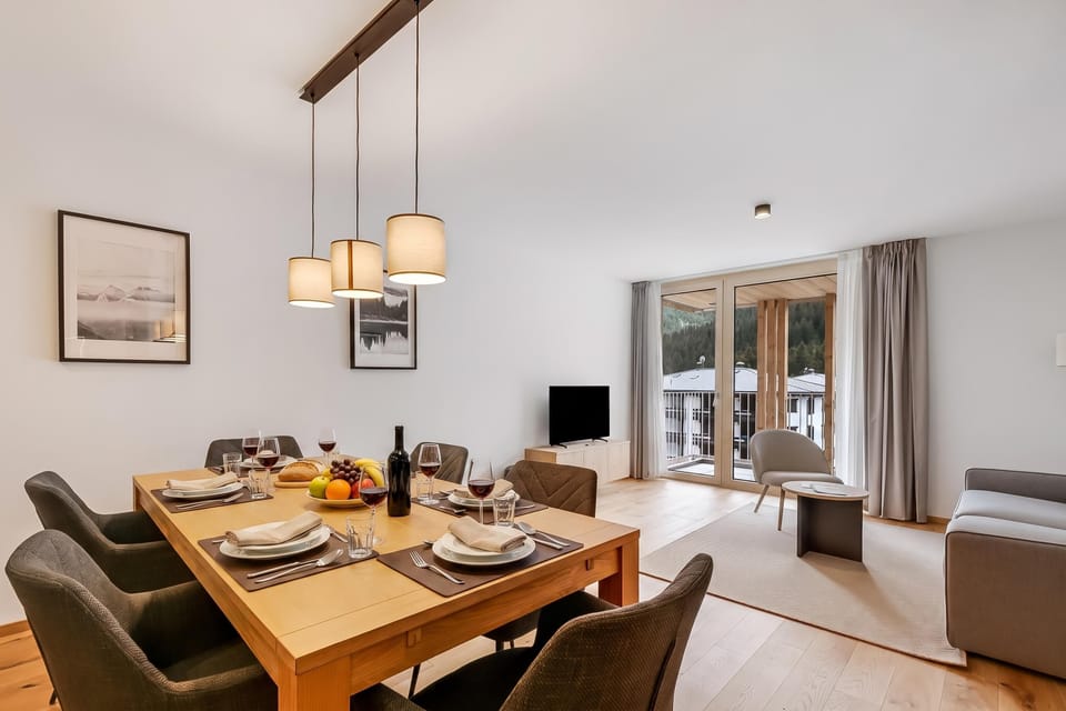 Living and dining room